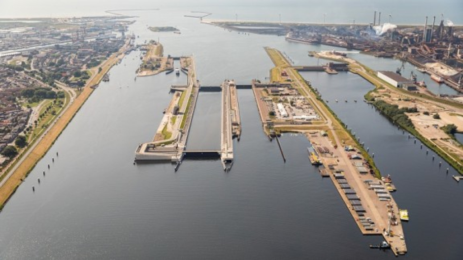 865_zeesluis_ijmuiden_2.jpg